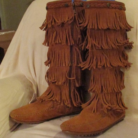 Minnetonka Brown Fringe Moccasin Boots - Picture 1 of 14